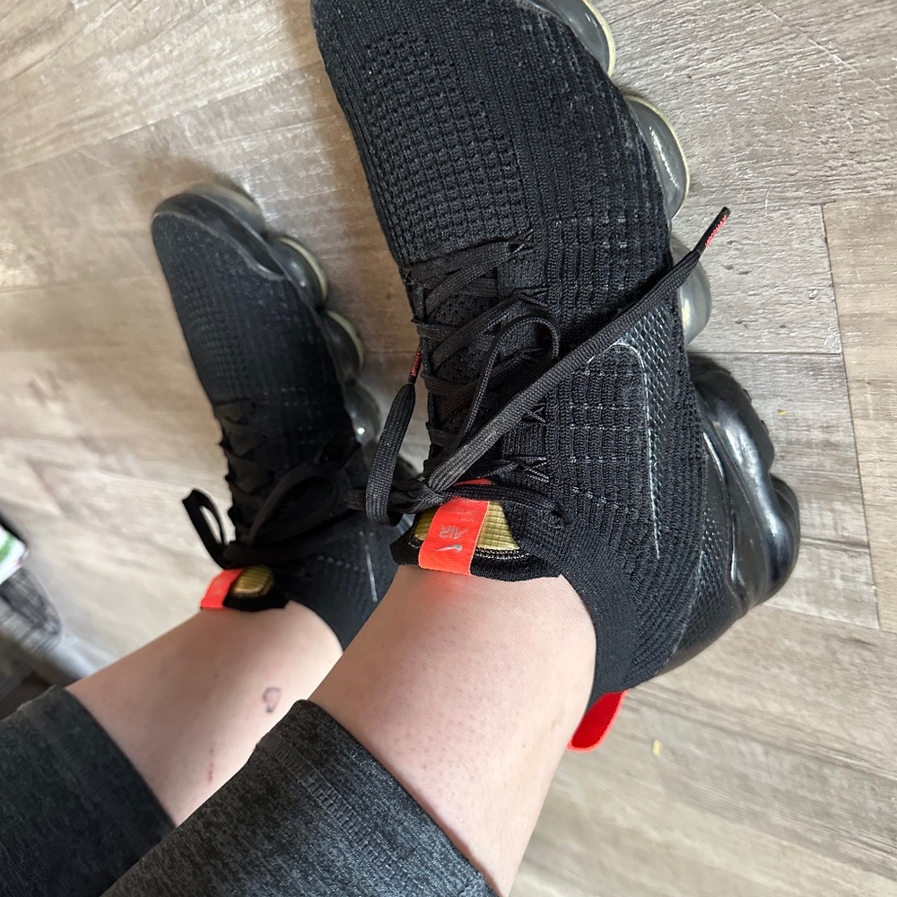 Nike vapor max women size 10